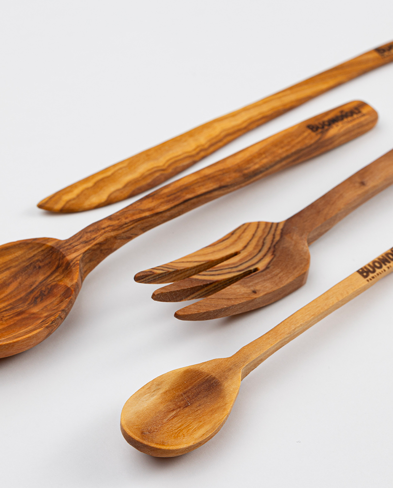 Set 4 posate da tavola in legno d'ulivo-1